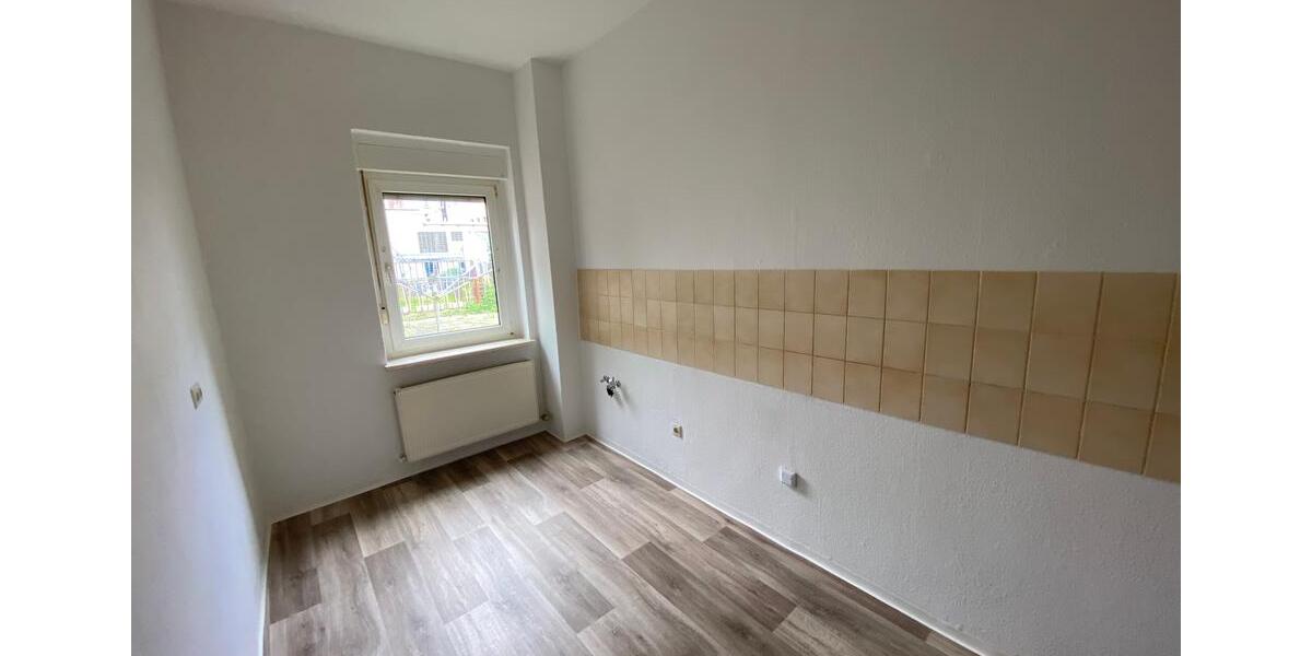 Etagenwohnung Greiz - 3 Zimmer, 86 m&sup2;, 430&euro; | Angebot:25550351