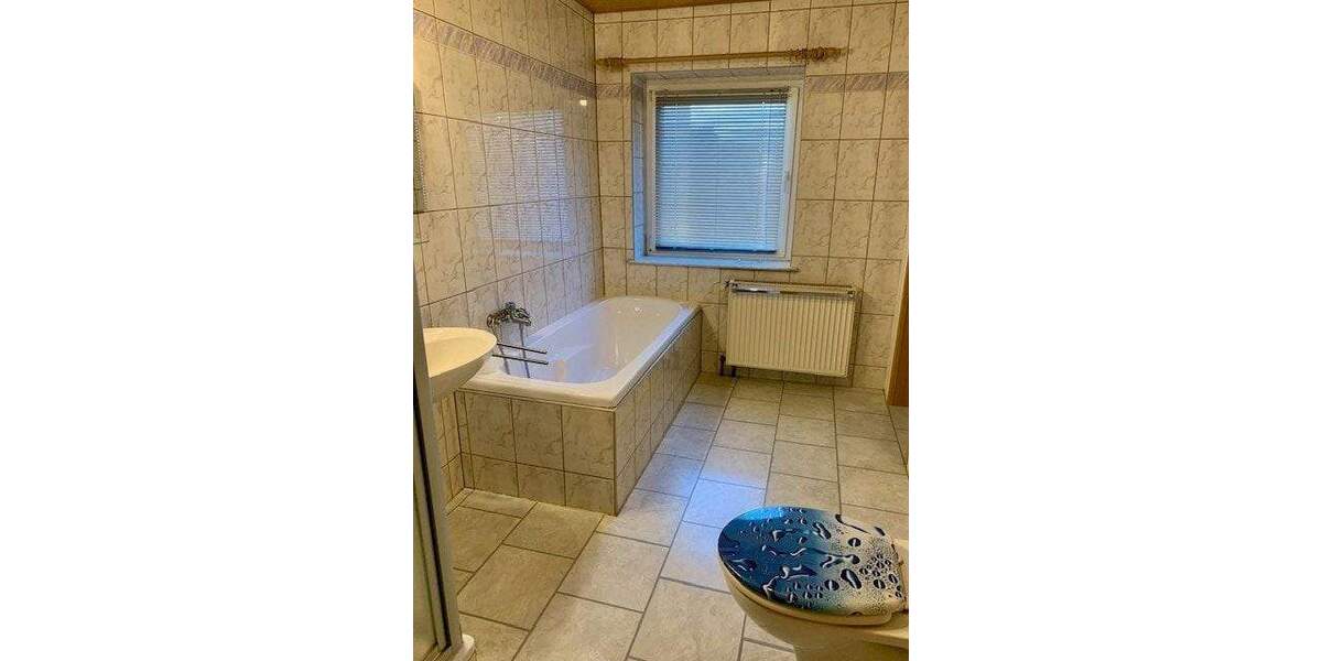 Reihenmittelhaus Reichenbach - 6 Zimmer, 161 m&sup2;, 125.000&euro; | Angebot:25864350