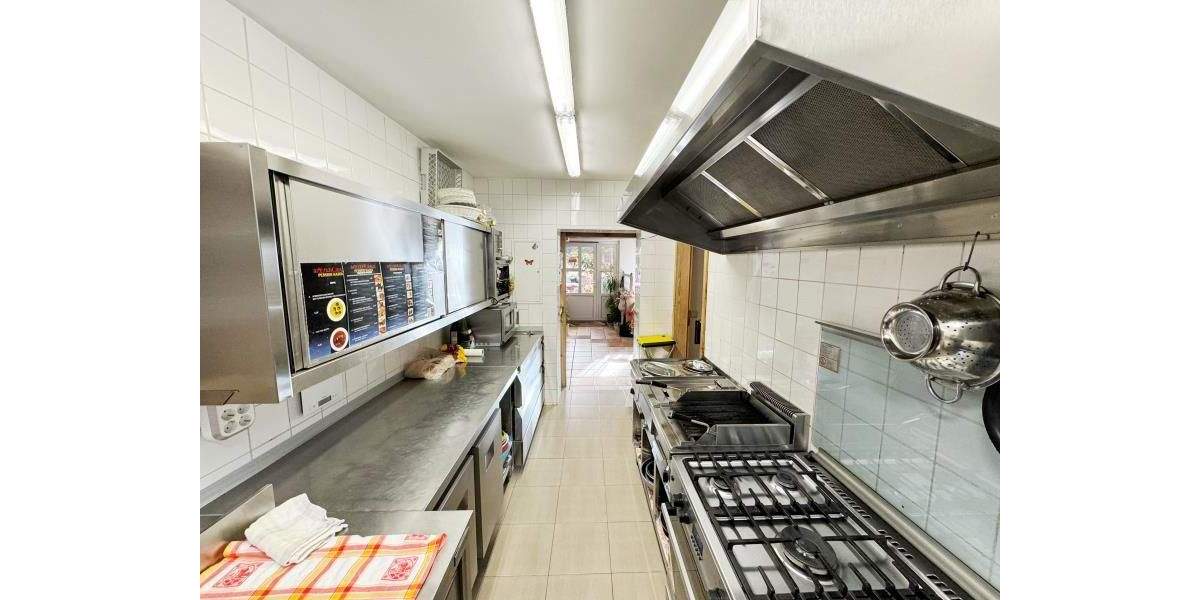 Einfamilienhaus Adorf - 8 Zimmer, 385.000&euro; | Angebot:25776513