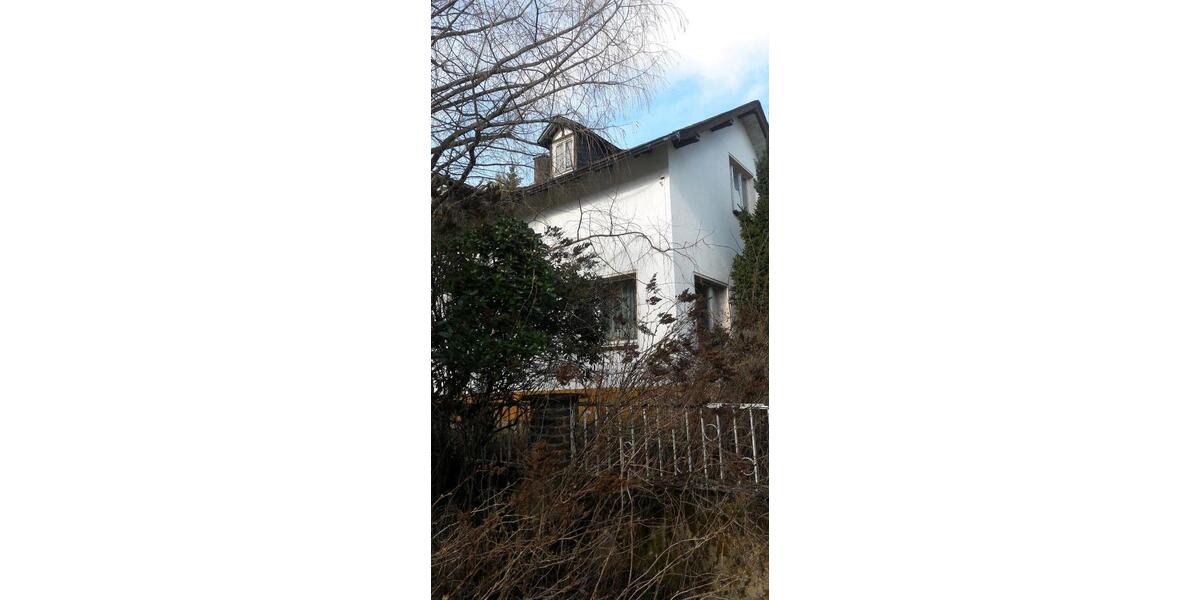 Einfamilienhaus Bad Elster - 6 Zimmer, 147 m&sup2;, 89.000&euro; | Angebot:25971232