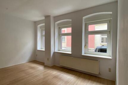 Wohnung Greiz - 3 Zimmer, 86 m&sup2;, 430&euro; | Angebot:25550351