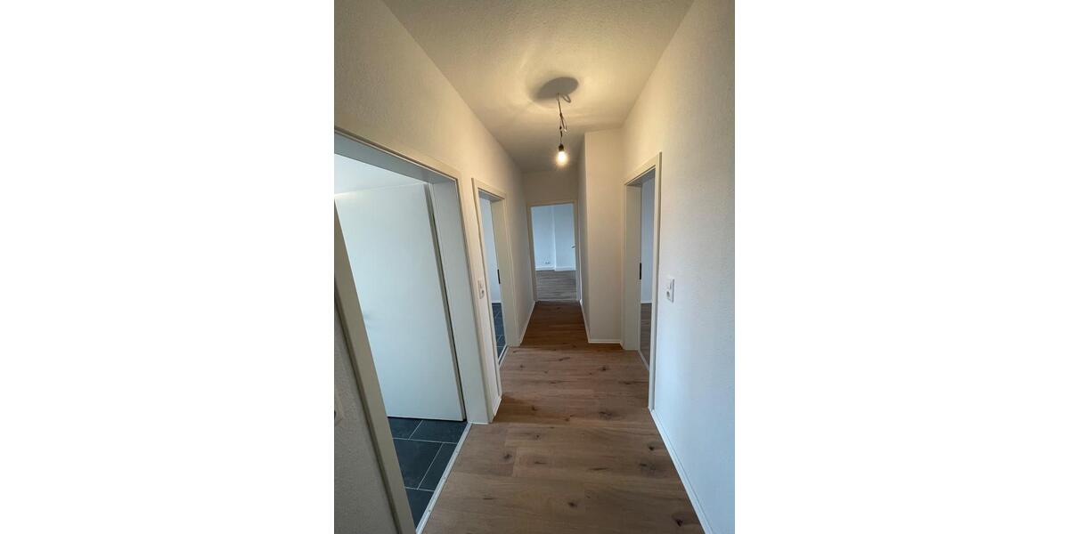 Etagenwohnung Hof Altstadt - 4 Zimmer, 84 m&sup2;, 160.000&euro; | Angebot:27297015