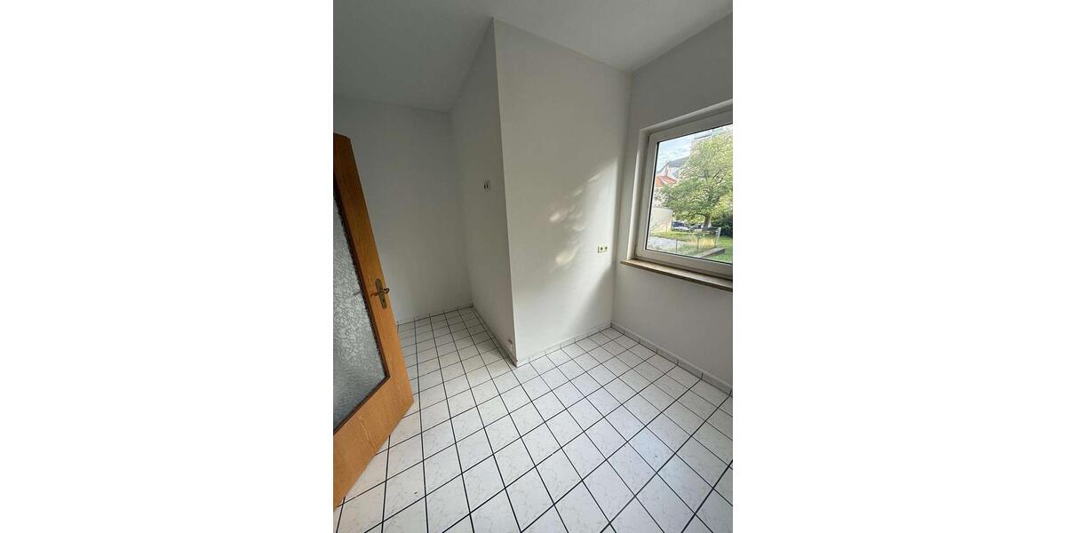 Etagenwohnung Plauen - 2 Zimmer, 66 m&sup2;, 328&euro; | Angebot:24587970