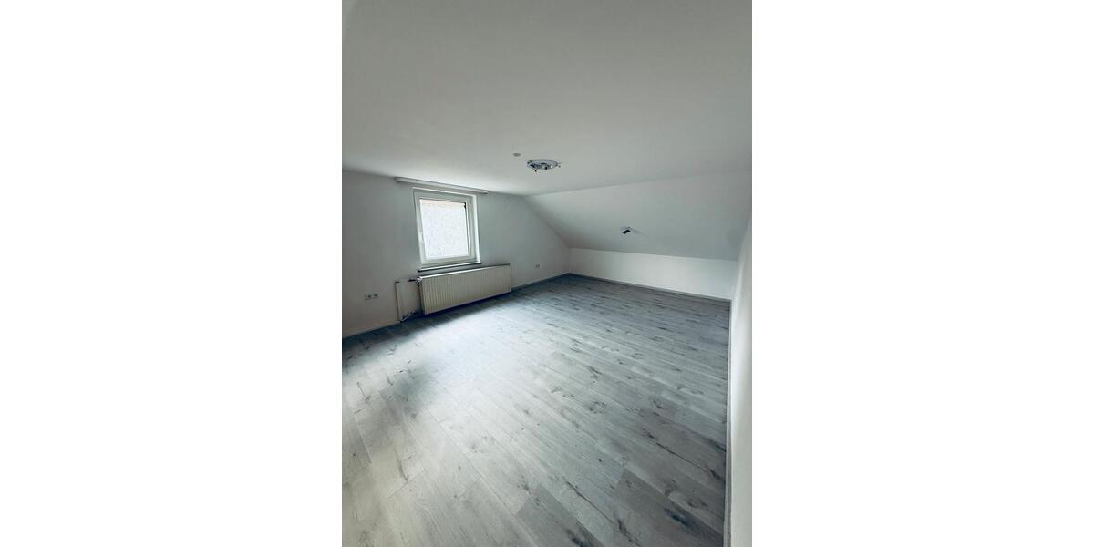 Maisonettenwohnung Feilitzsch - 5 Zimmer, 140 m&sup2;, 1.300&euro; | Angebot:25933600
