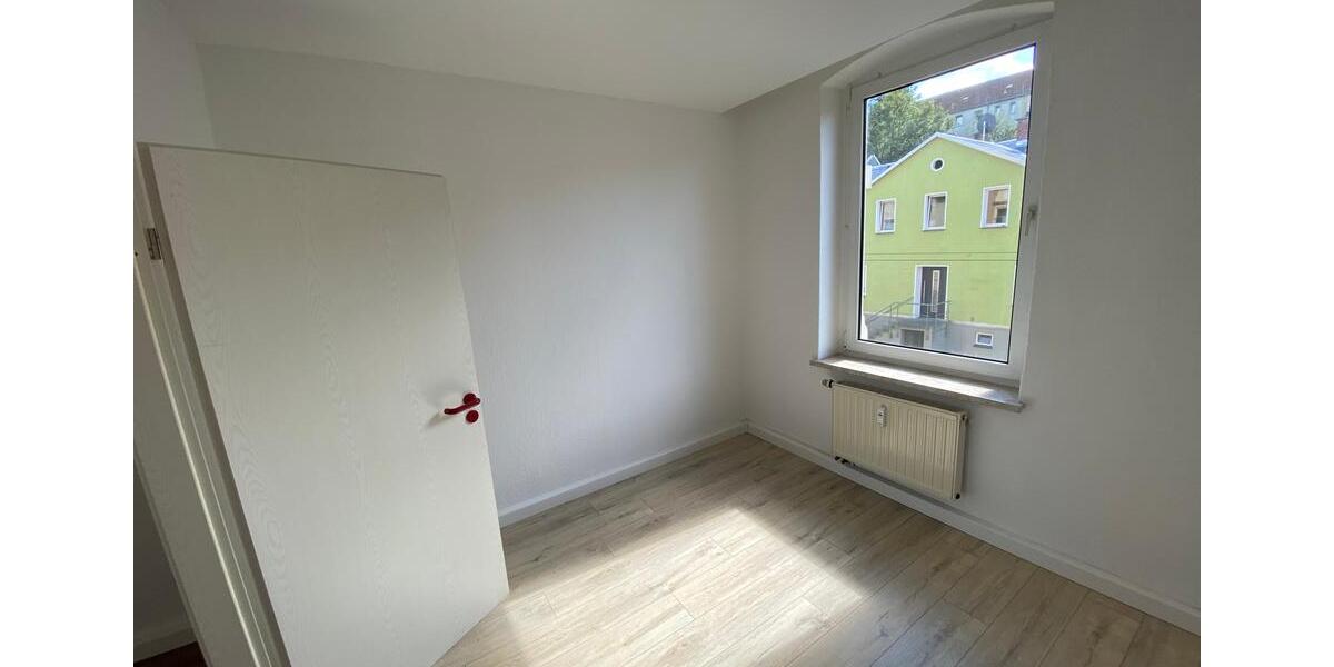 Etagenwohnung Plauen Alt Chrieschwitz - 3 Zimmer, 70 m&sup2;, 350&euro; | Angebot:17334721