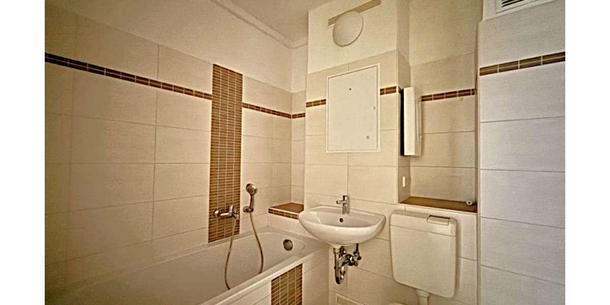 Etagenwohnung Plauen Ostvorstadt - 3 Zimmer, 56 m&sup2;, 282&euro; | Angebot:26728638