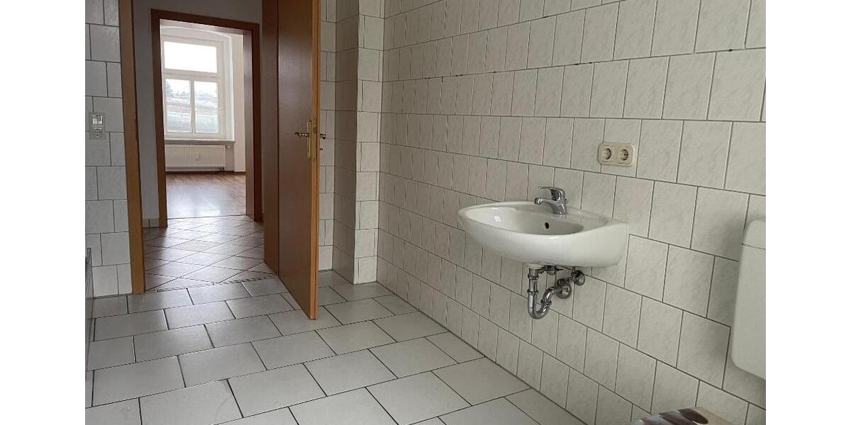 Etagenwohnung Plauen Bahnhofsvorstadt - 4 Zimmer, 99 m&sup2;, 450&euro; | Angebot:20433532