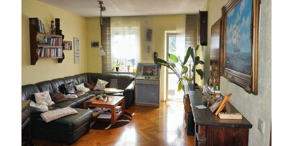 Einfamilienhaus Markneukirchen - 9 Zimmer, 245 m&sup2;, 185.000&euro; | Angebot:25662090