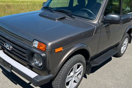 Lada Niva 6.100 km 16.800 &euro; Reichenbach/Rotschau 08468