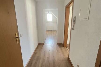 Wohnung Reichenbach im Vogtland - 4 Zimmer, 77 m&sup2;, 420&euro; | Angebot:26199346