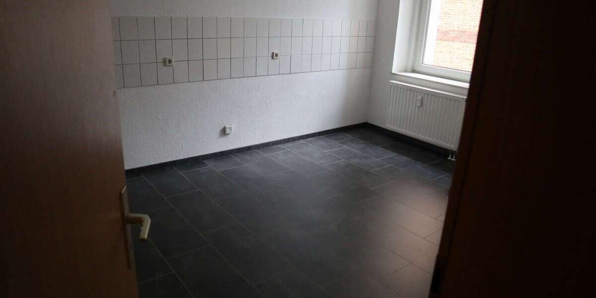 Etagenwohnung Plauen Neundorfer Vorstadt - 2 Zimmer, 50 m&sup2;, 275&euro; | Angebot:25540276