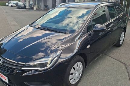Opel Astra 63.200 km 9.870 &euro; Bad Elster 08645