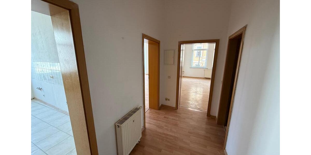 Etagenwohnung Plauen - 3 Zimmer, 96 m&sup2;, 480&euro; | Angebot:25887081