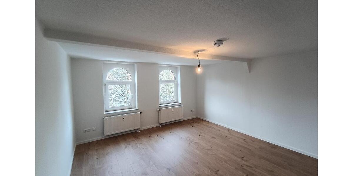 Dachgeschoßwohnung Reichenbach im Vogtland - 3 Zimmer, 74 m&sup2;, 450&euro; | Angebot:25219041