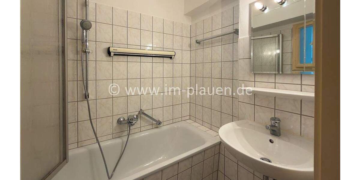 Etagenwohnung Plauen Haselbrunn - 2 Zimmer, 63 m&sup2;, 310&euro; | Angebot:25820510