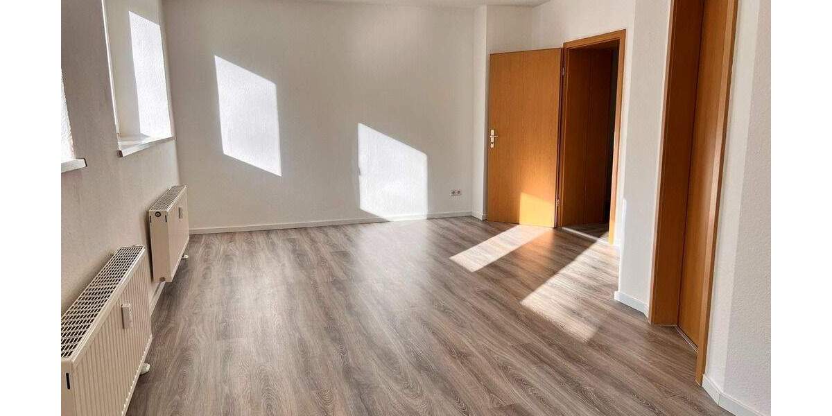 Etagenwohnung Plauen Westend - 2 Zimmer, 42 m&sup2;, 216&euro; | Angebot:25736238