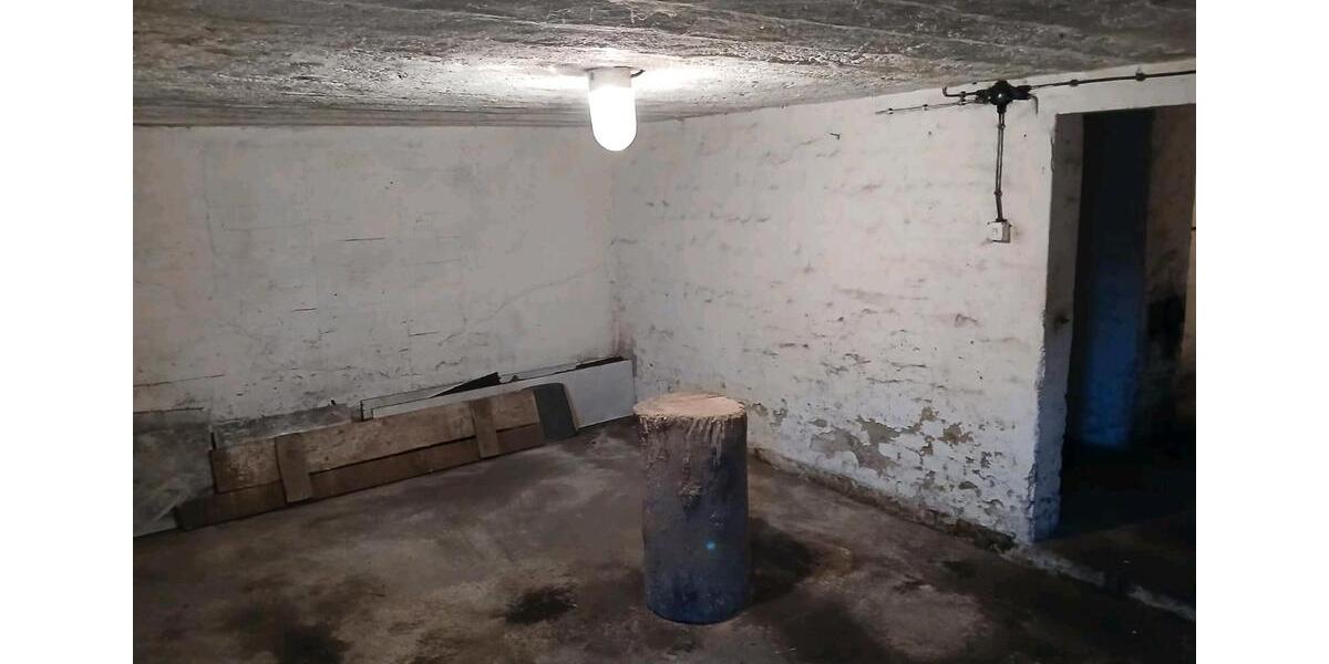 Reihenhaus Weischlitz - 7 Zimmer, 80 m&sup2;, 69.500&euro; | Angebot:26600960