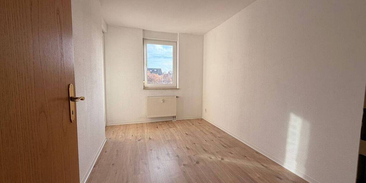 Etagenwohnung Plauen Preißelpöhl - 3 Zimmer, 67 m&sup2;, 345&euro; | Angebot:25694439