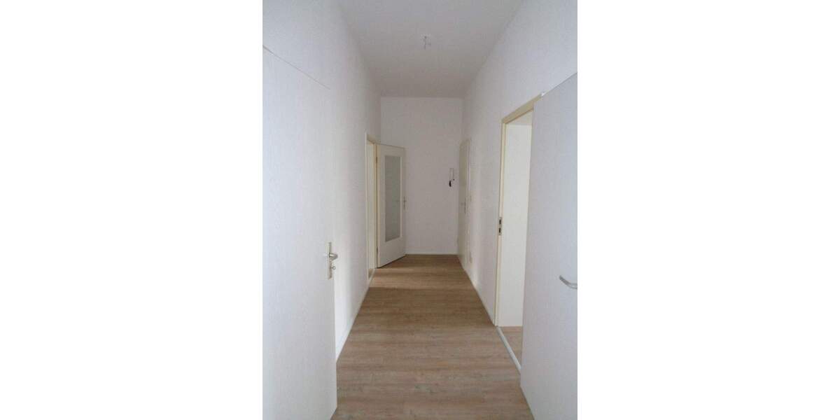 Etagenwohnung Plauen Stadtmitte - 3 Zimmer, 71 m&sup2;, 310&euro; | Angebot:25687460