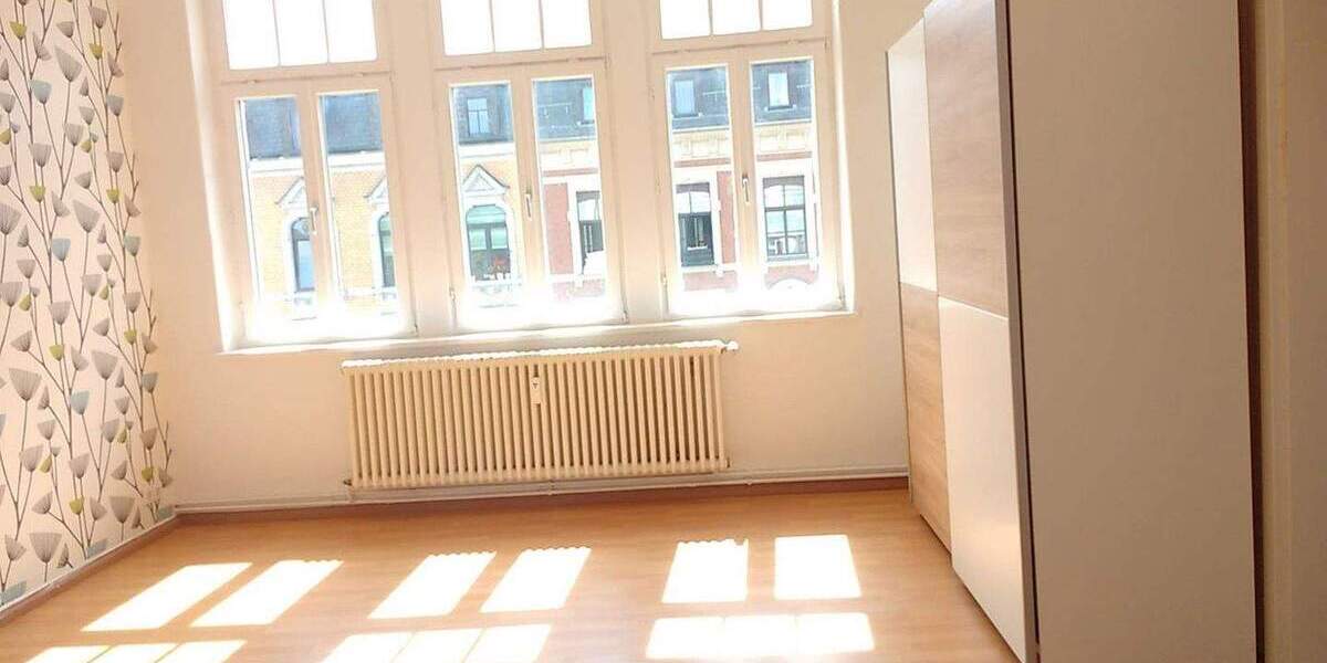 Etagenwohnung Plauen Stadtmitte - 4 Zimmer, 90 m&sup2;, 49.000&euro; | Angebot:25745243