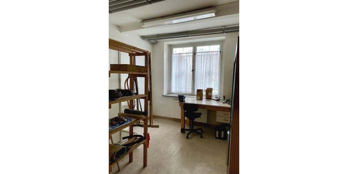 Gewerbeobjekt Reichenbach - 7 Zimmer, 180.000&euro; | Angebot:25662105