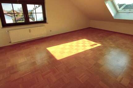 Wohnung Rehau - 3 Zimmer, 65 m&sup2;, 400&euro; | Angebot:26270675