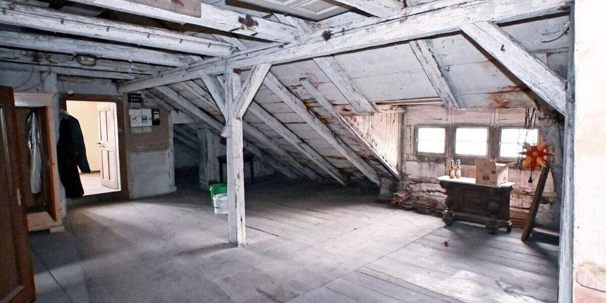 Mehrfamilienhaus, Wohnhaus Hof Innenstadt - 1 Zimmer, 298 m&sup2;, 450.000&euro; | Angebot:25775911