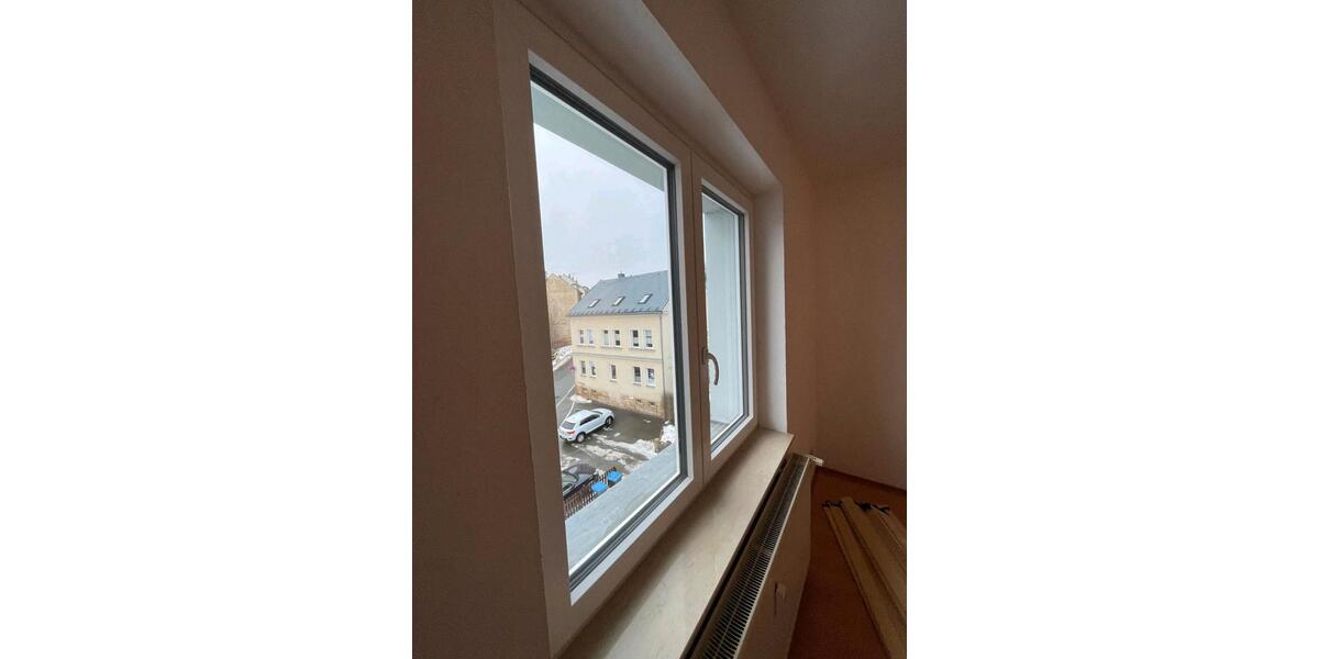 Dachgeschoßwohnung Reichenbach im Vogtland - 2 Zimmer, 45 m&sup2;, 495&euro; | Angebot:24535100