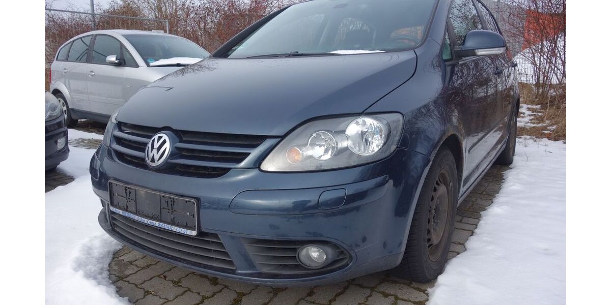 VW Golf 163.000 km 1.890 &euro; Hof 95030