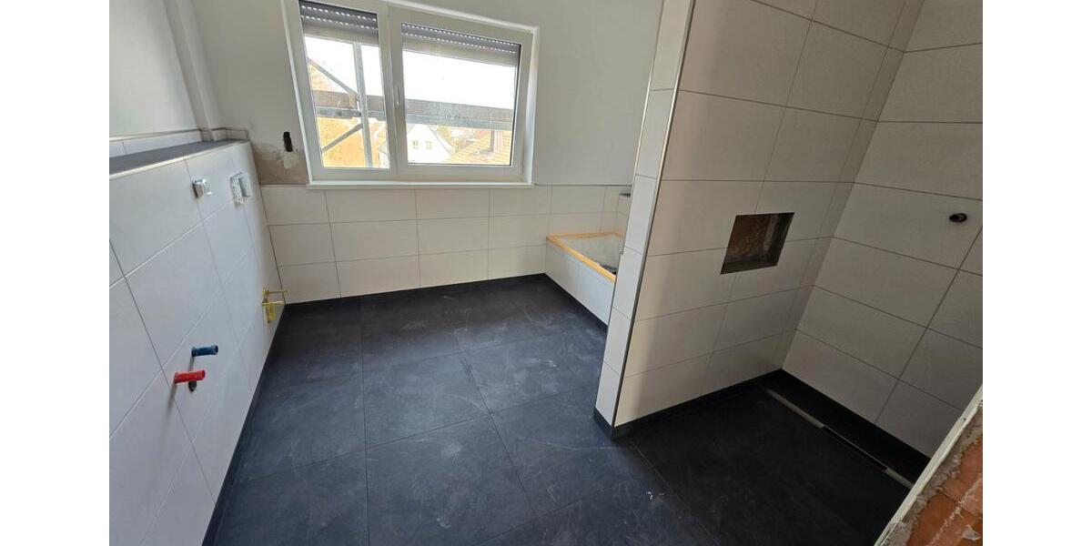 Erdgeschoßwohnung Rehau - 4 Zimmer, 105 m&sup2;, 1.170&euro; | Angebot:26493317
