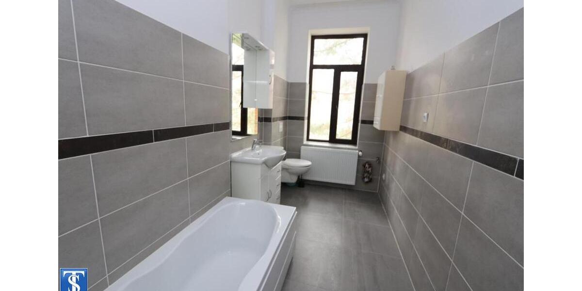 Etagenwohnung Plauen - 3 Zimmer, 120 m&sup2;, 600&euro; | Angebot:24183247