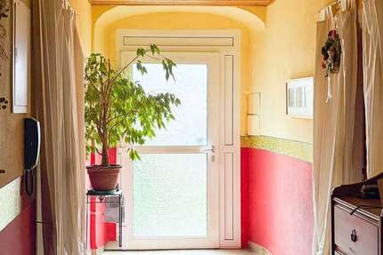 Haus Hof Altstadt - 6 Zimmer, 230 m&sup2;, 420.000&euro; | Angebot:27327720
