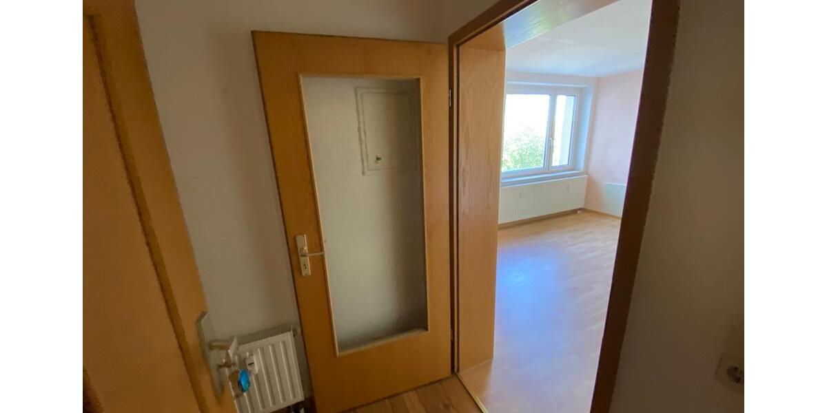Etagenwohnung Reichenbach im Vogtland - 2 Zimmer, 49 m&sup2;, 225&euro; | Angebot:17237384