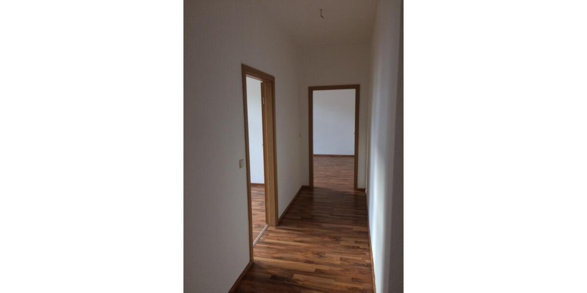 Etagenwohnung Oelsnitz (Vogtland) - 3 Zimmer, 75 m&sup2;, 360&euro; | Angebot:25590371