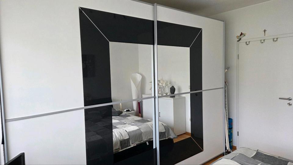 Etagenwohnung Döhlau - 3 Zimmer, 87 m&sup2;, 198.000&euro; | Angebot:24817061