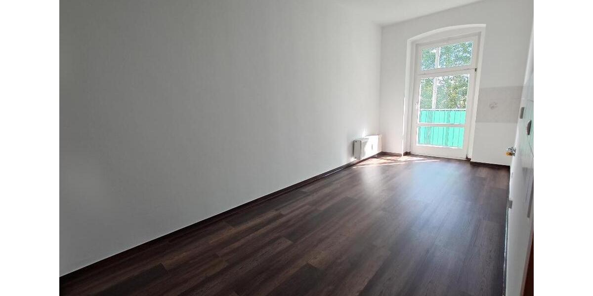 Etagenwohnung Plauen Bahnhofsvorstadt - 4 Zimmer, 99 m&sup2;, 450&euro; | Angebot:20433532