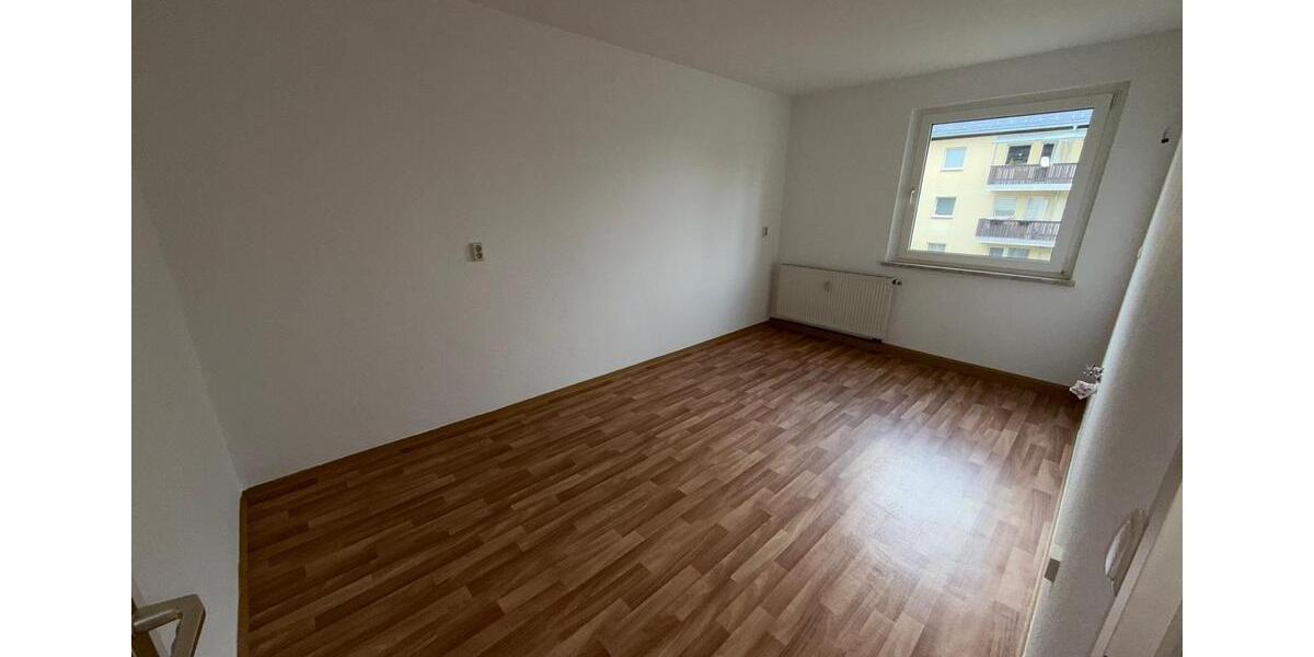 Etagenwohnung Plauen - 1 Zimmer, 39 m&sup2;, 236&euro; | Angebot:25303869
