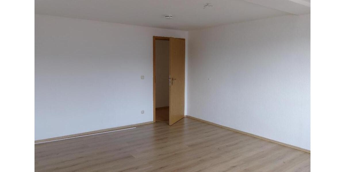 Dachgeschoßwohnung Auerbach/Vogtland Vogtland - 2 Zimmer, 67 m&sup2;, 337&euro; | Angebot:20444543