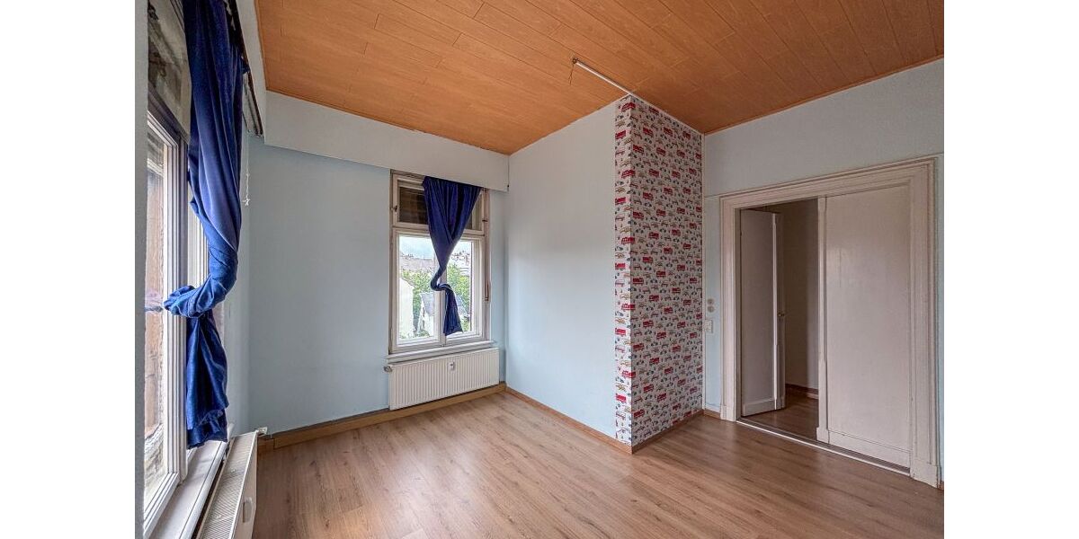 Großzügige 4 Zimmer Wohnung mit 185 qm - Etagenwohnung Reichenbach Rotschau | Angebot:25301003