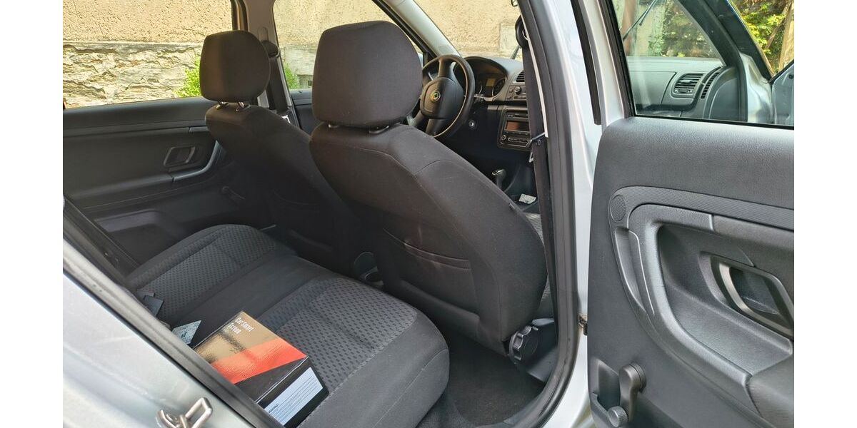 Skoda Fabia 142.770 km 2.700 &euro; Triebel 08606