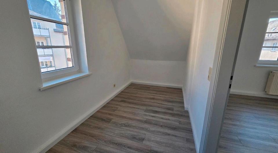 Etagenwohnung Plauen Alt Chrieschwitz - 3.5 Zimmer, 70 m&sup2;, 600&euro; | Angebot:26178174