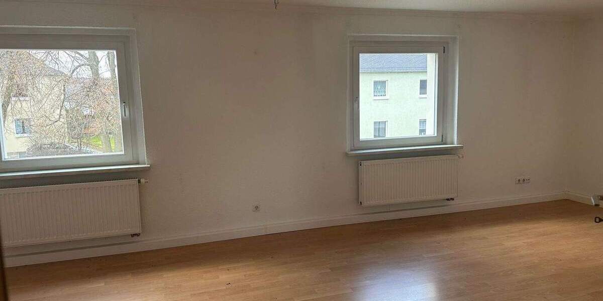 Etagenwohnung Netzschkau - 2 Zimmer, 54 m&sup2;, 272&euro; | Angebot:25898194