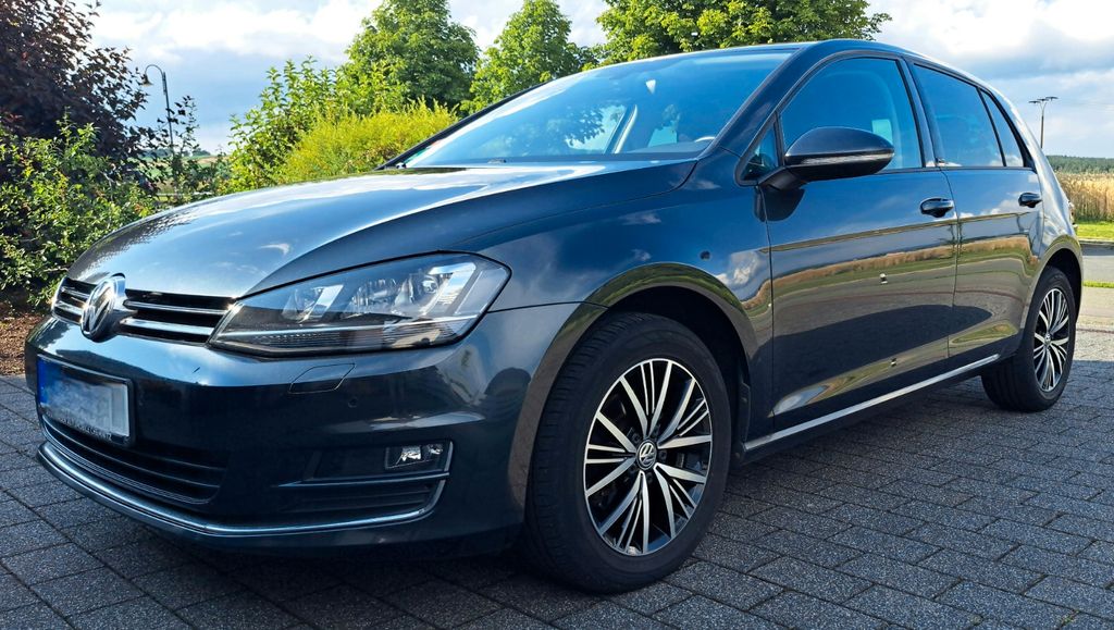 VW Golf 103.000 km 12.400 &euro; Hirschfeld 08144