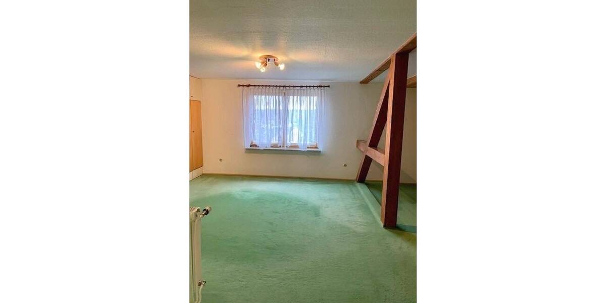 Doppelhaushälfte Reichenbach - 6 Zimmer, 165 m&sup2;, 98.000&euro; | Angebot:25662099