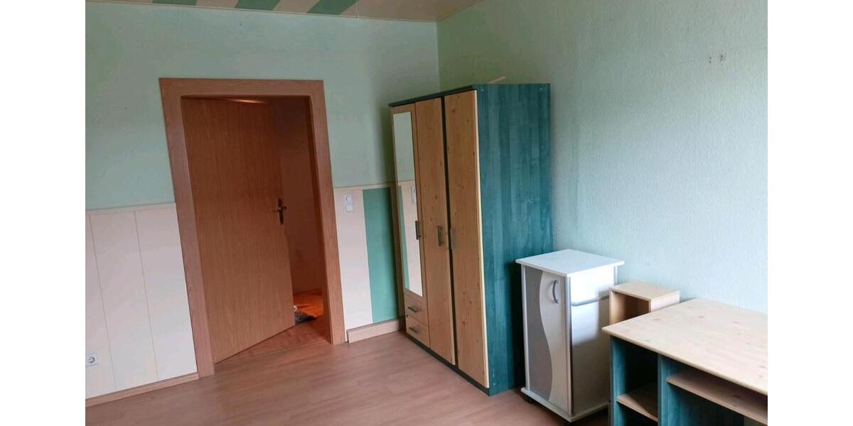 Etagenwohnung Falkenstein/Vogtland Vogtland - 3 Zimmer, 112 m&sup2;, 760&euro; | Angebot:25172000