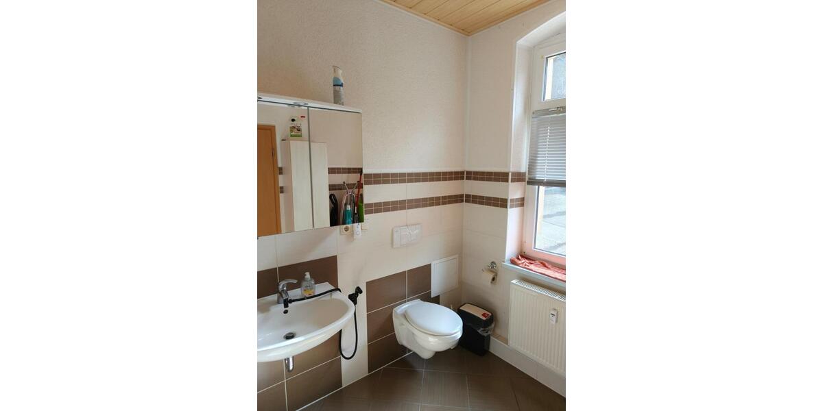 Etagenwohnung Greiz - 2 Zimmer, 50 m&sup2;, 420&euro; | Angebot:25719657