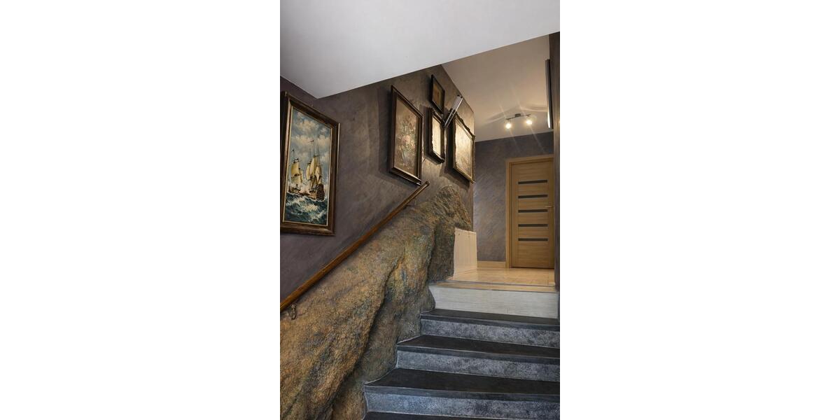 Dachgeschoßwohnung Plauen Altstadt - 5 Zimmer, 130 m&sup2;, 1.000&euro; | Angebot:25999918