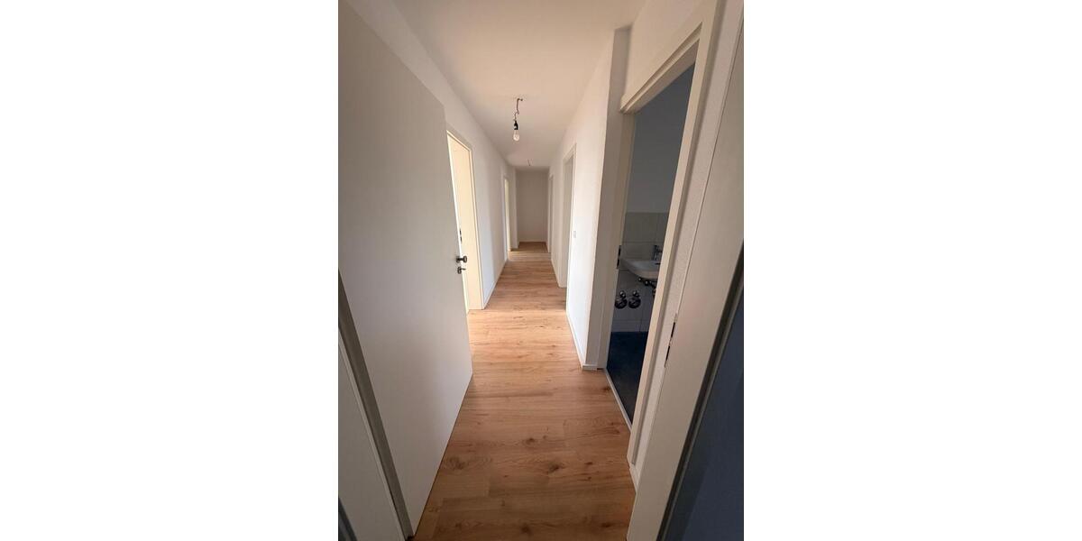 Etagenwohnung Rehau - 4 Zimmer, 76 m&sup2;, 700&euro; | Angebot:26580912