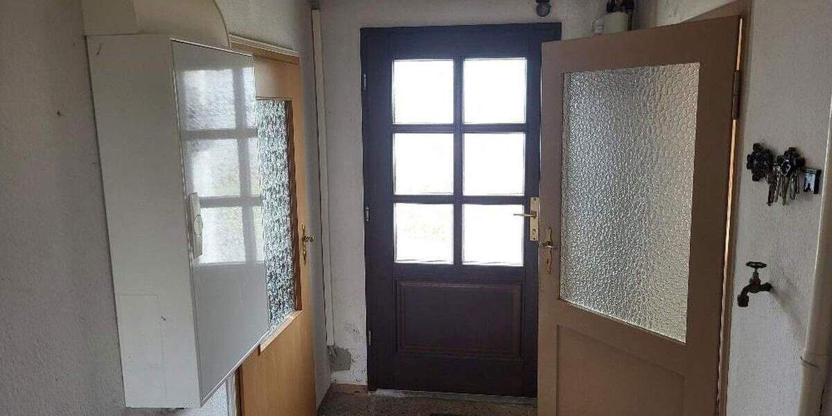 Einfamilienhaus Lengenfeld - 3 Zimmer, 90 m&sup2;, 39.000&euro; | Angebot:25670679