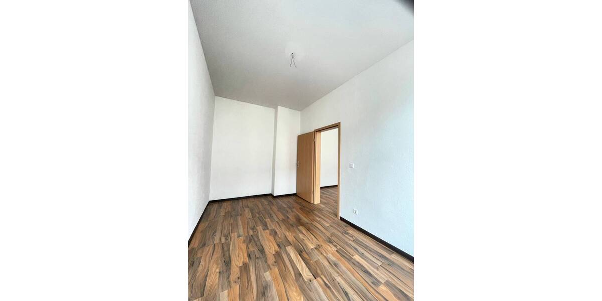Etagenwohnung Plauen Stadtmitte - 3 Zimmer, 68 m&sup2;, 350&euro; | Angebot:25731866